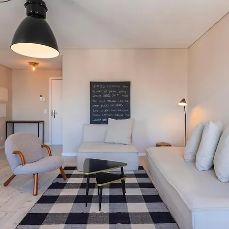 Apartamento Carmo 43 *